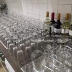 Gläser und Wein