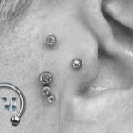 Traguspiercing Sideburnpiercing Piercer München Tempel