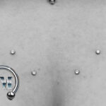 Dermal Anchors Piercer Tempel München