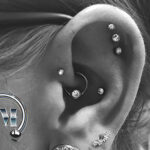 Triple Helix Inner Conch Lobe Forward Piercer Tempel München