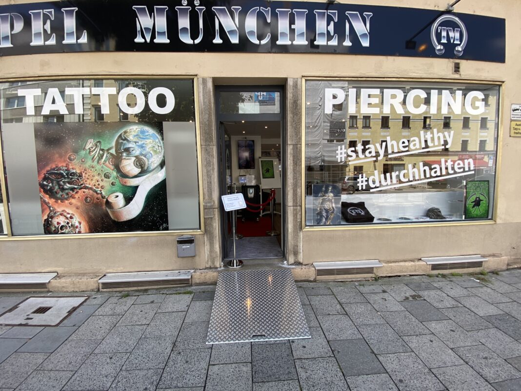 Tattoo Piercing Barrierefrei München Tattoostudio Piercingstudio